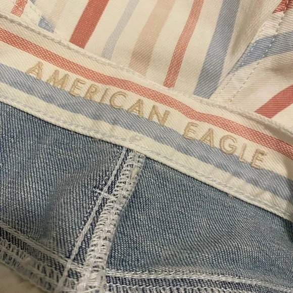 American Eagle Mom Short Patch Pocket Colorful Striped High Rise Cut Off Size 8 - Picture 6 of 11